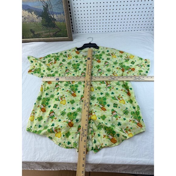 St. Patrick’s Day Green Shirt XL Button Front Shamrock Clover Print Irish Tee - Picture 6 of 6